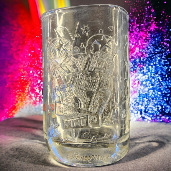 McDonald's & Disney's 2000 Walt Disney World Glass. MICKEY MOVIE DIRECTOR - Picture 8 of 8